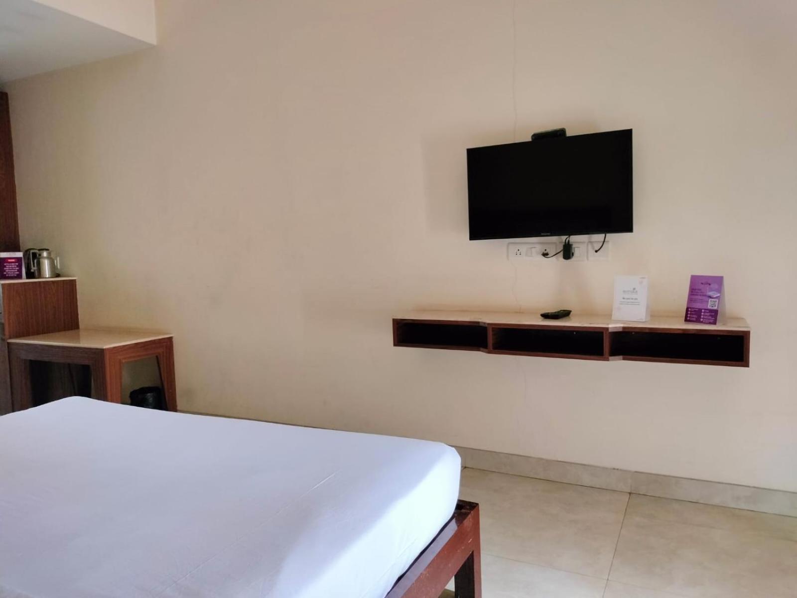 Vits Lonavala Hotel Buitenkant foto